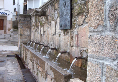 Fuente de los ocho caños, típica fuente situada en Aldeanueva de la Vera. Caceres.